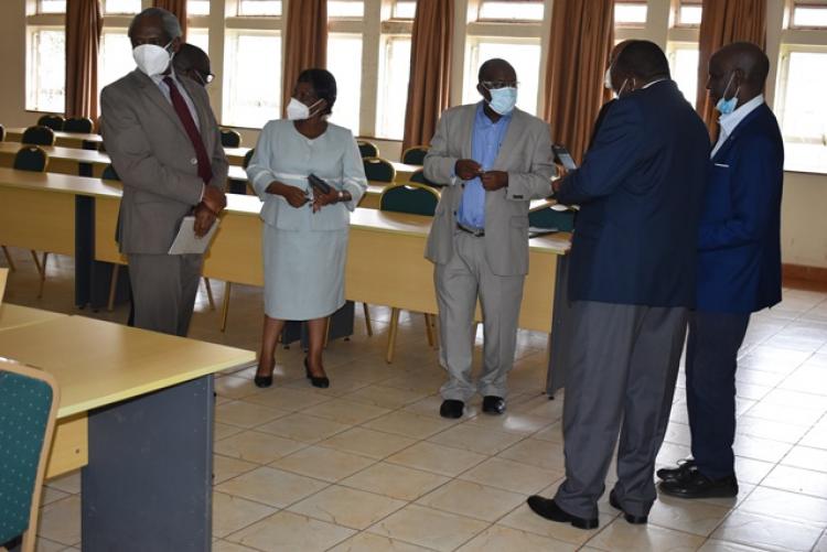 1980 BVM Alumni present two LCDs to the Dean Faculty of Vet Medicine for UON@50