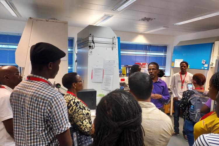 MOHERE STUDENTS AT WELLCOME TRUST KEMRI LABORATORY